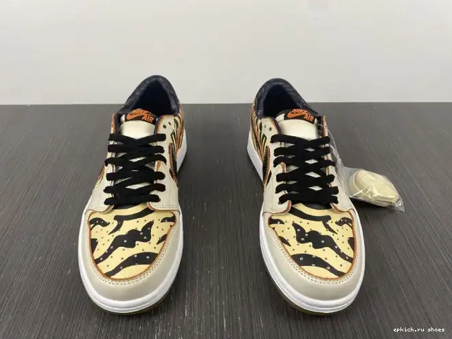 Rep 1 Jordan OG Year Low of DH6932-100 the Tiger Air 0531